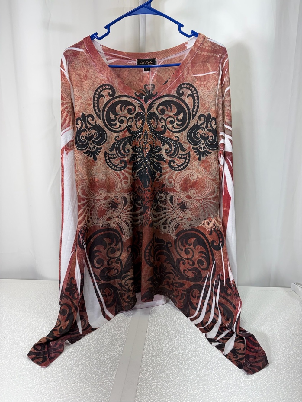 Cal Style Women's Long Sleeve Brown Patterned V-Neck Top 4311